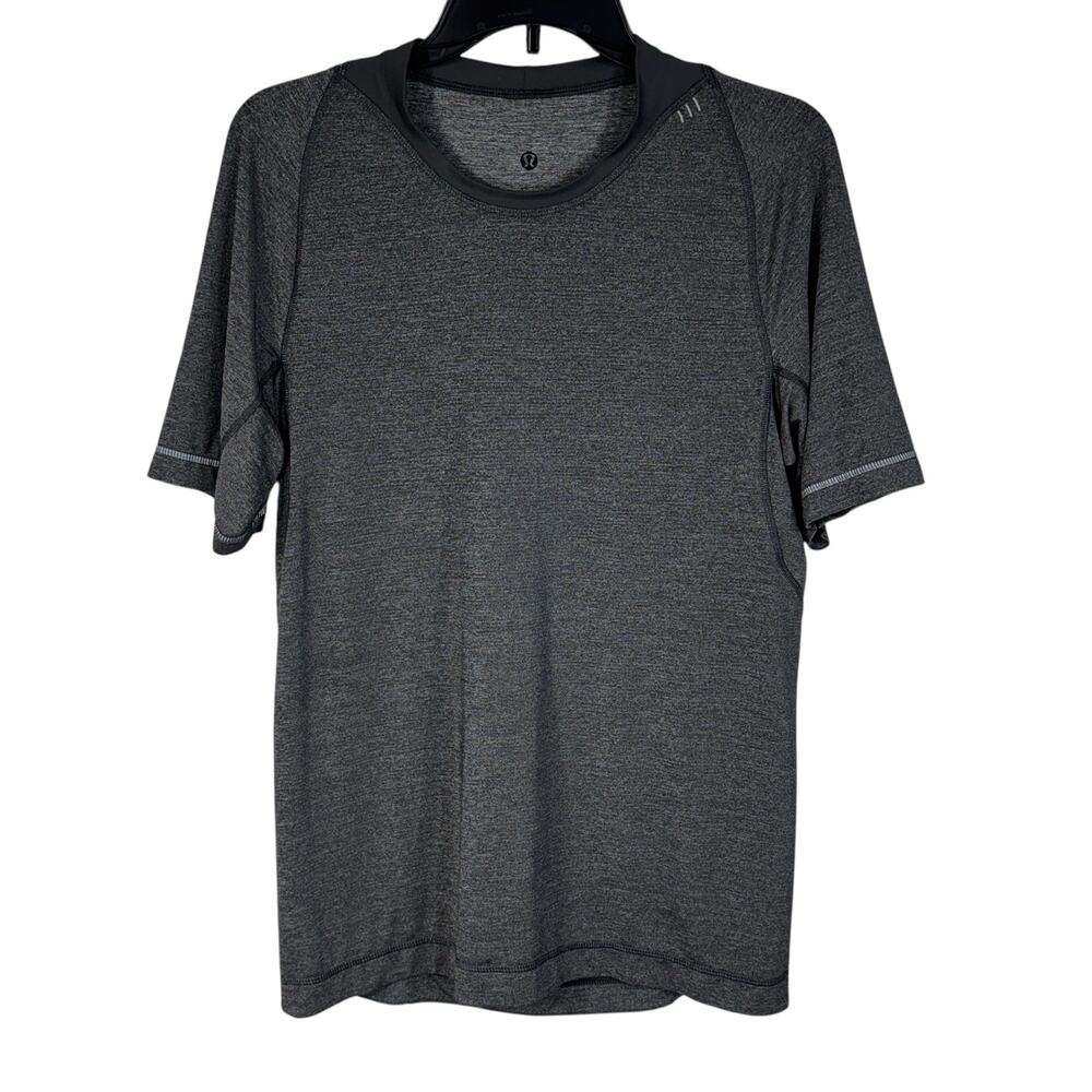 Lululemon Mens Medium Bolt Tech II Shirt Short Sleeves Lightweight Reversible